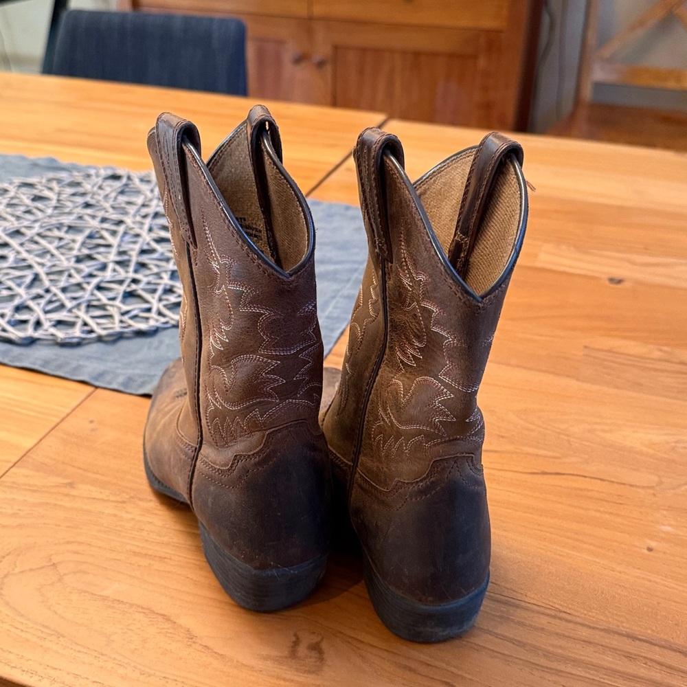Ariat Kids Brown Boots - Picture 4 of 6